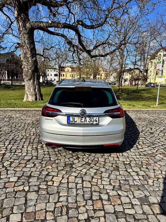 Gebraucht Opel Insignia 170 PS (125 kW) 2015 Silber Kombi