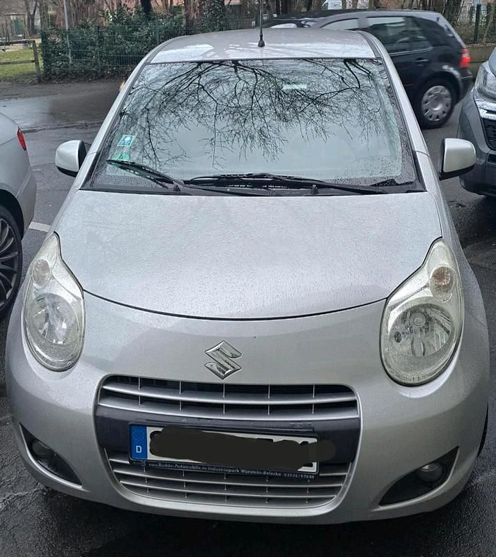 Gebraucht Suzuki Alto 69 PS (50 kW) 2010 Silber Kleinwagen