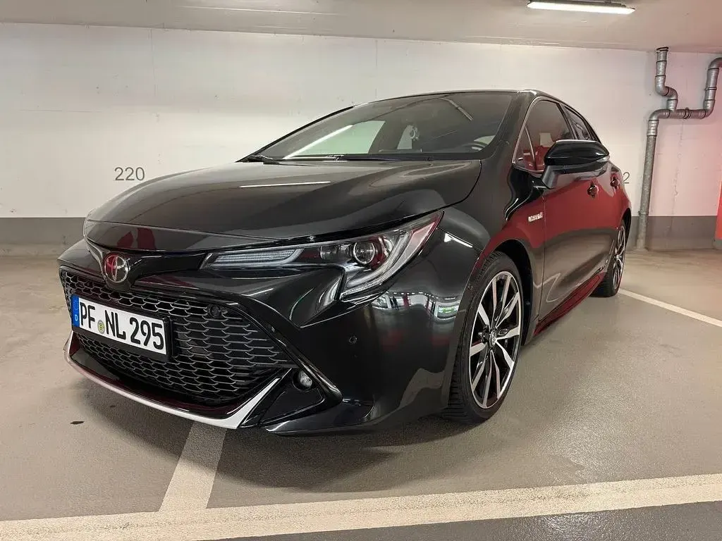 Gebraucht Toyota Corolla Hybrid Edition 152 PS (111 kW) 2021 Schwarz Limousine