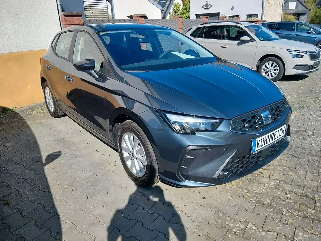 Neu Seat Ibiza 95 PS (69 kW) 2026 Grau Kleinwagen
