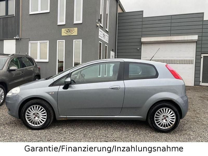 Grau Gebraucht 2008 Fiat Grande Punto Kleinwagen | 2.450 € (Fairer Preis) - Bild 1/4