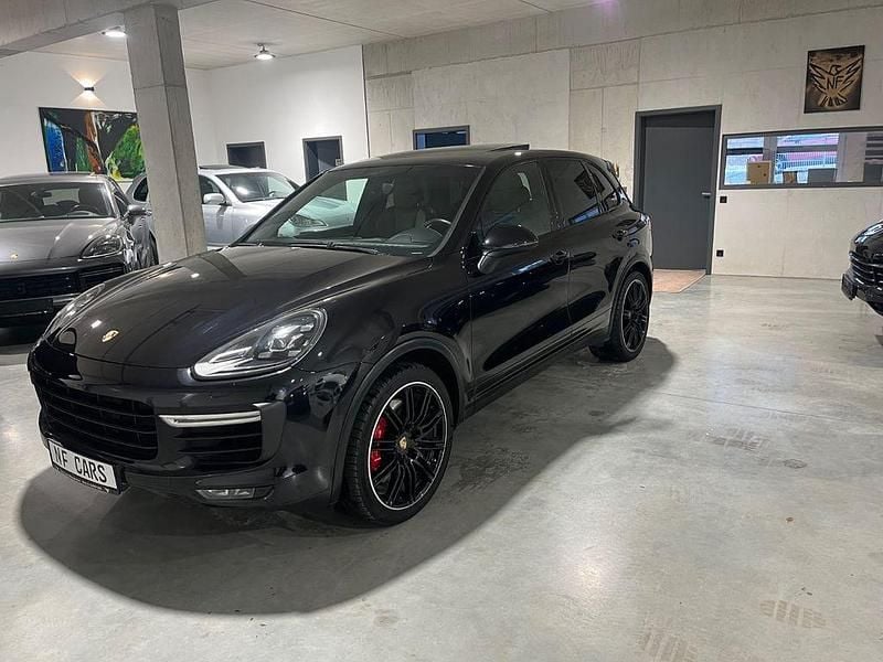 Gebraucht Porsche Cayenne Turbo 519 PS (381 kW) 2014 Schwarz SUV