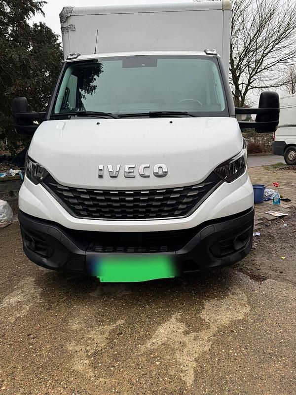 Weiß Gebraucht 2020 Iveco Daily | 13.500 € - Bild 1/4