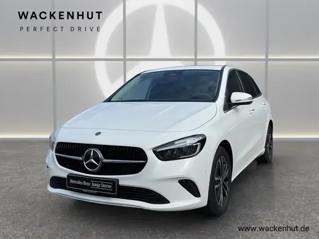 Gebraucht Mercedes B250e Advanced 218 PS (160 kW) 2024 Weiss Kleinwagen