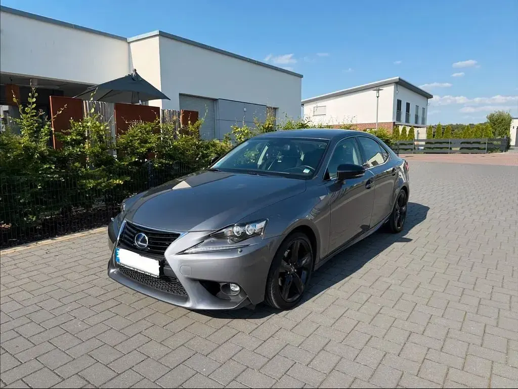 Gebraucht Lexus IS300h 181 PS (133 kW) 2016 Grau Limousine