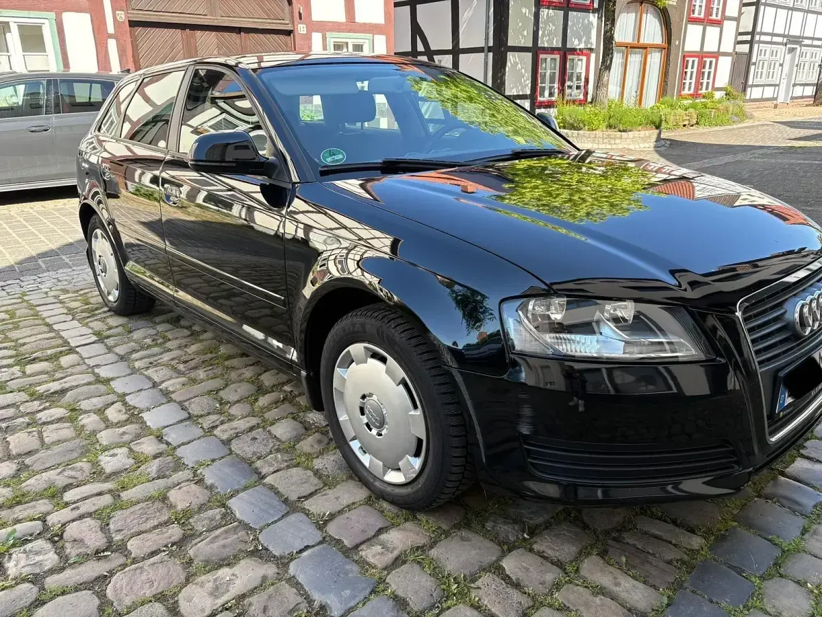 Gebraucht Audi A3 Attraction 125 PS (91 kW) 2009 Schwarz Kleinwagen