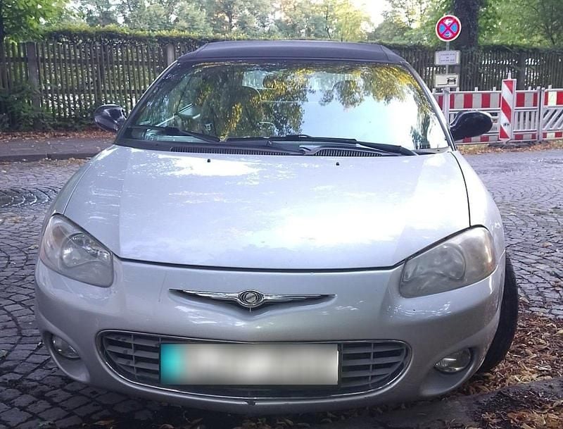 Używany Chrysler Sebring Cabriolet 140 KM (102 kW) 2003 Szary Kabriolet