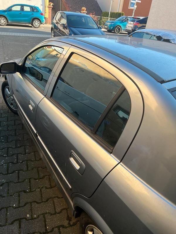 Gebraucht Opel Astra 101 PS (74 kW) 2003 Silber Kleinwagen