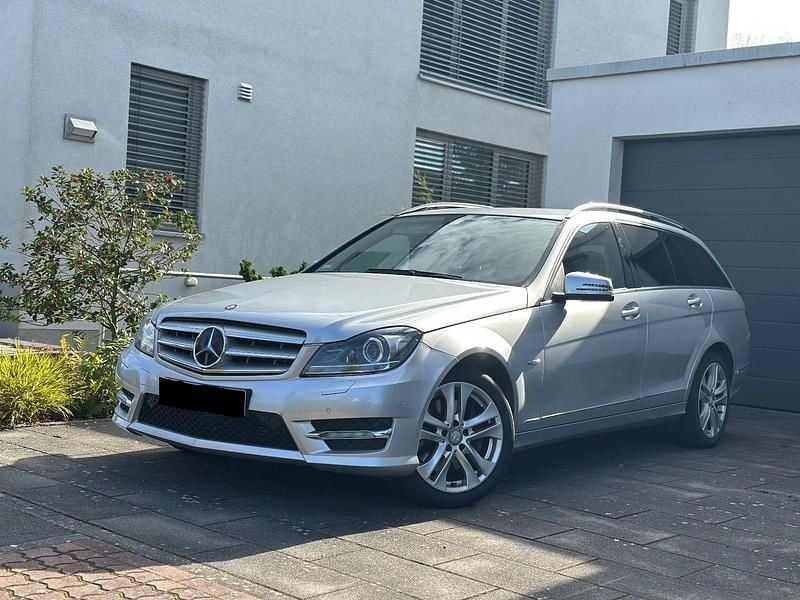Silber Gebraucht 2011 Mercedes C300 Avantgarde Kombi | 7.900 € (Superpreis) - Bild 1/4