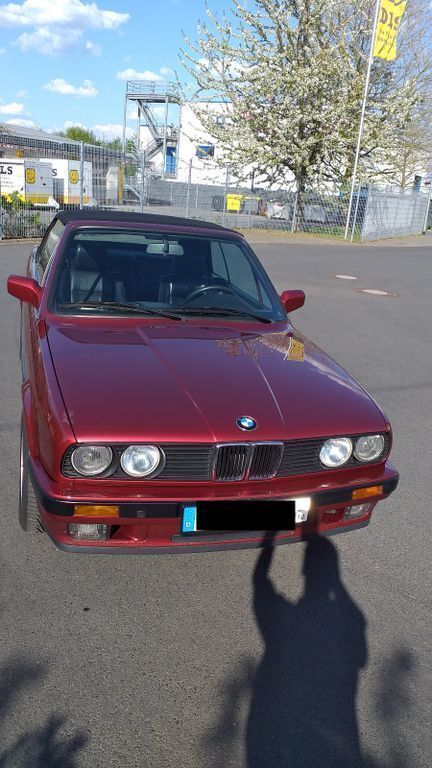 Rot Gebraucht 1992 BMW 318 Cabriolet M Sport Cabrio | 14.900 € - Bild 1/4