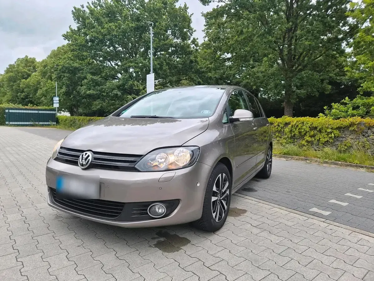 Gebraucht VW Golf Plus 122 PS (89 kW) 2009 Braun Van / Kleinbus