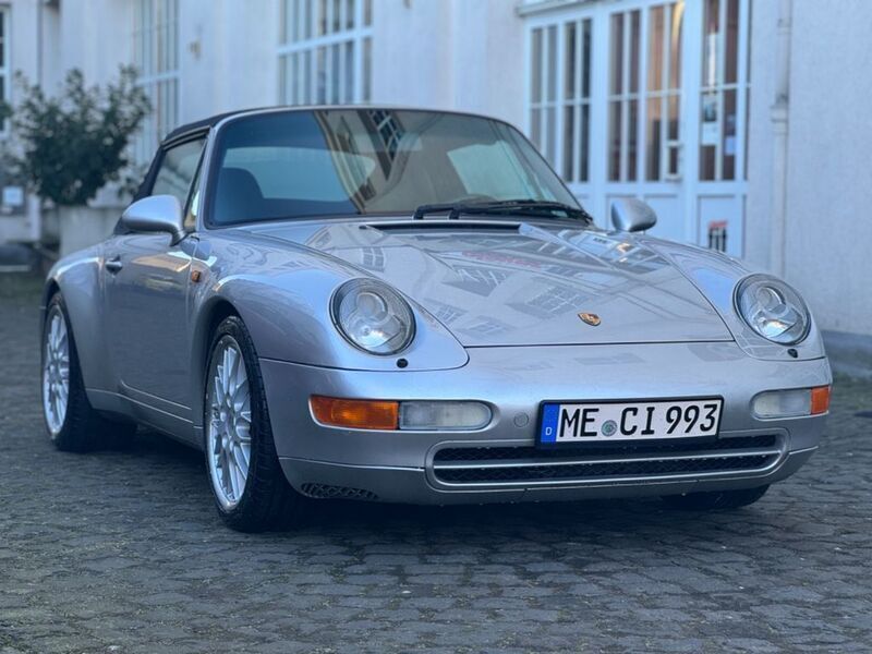Silber Gebraucht 1997 Porsche 993 Cabrio | 64.900 € (Teuer) - Bild 1/4