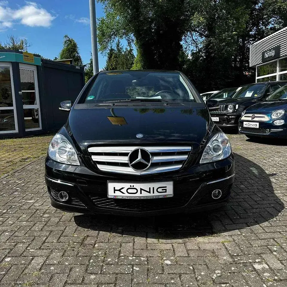 Gebraucht Mercedes B180 116 PS (85 kW) 2009 Schwarz Van / Kleinbus