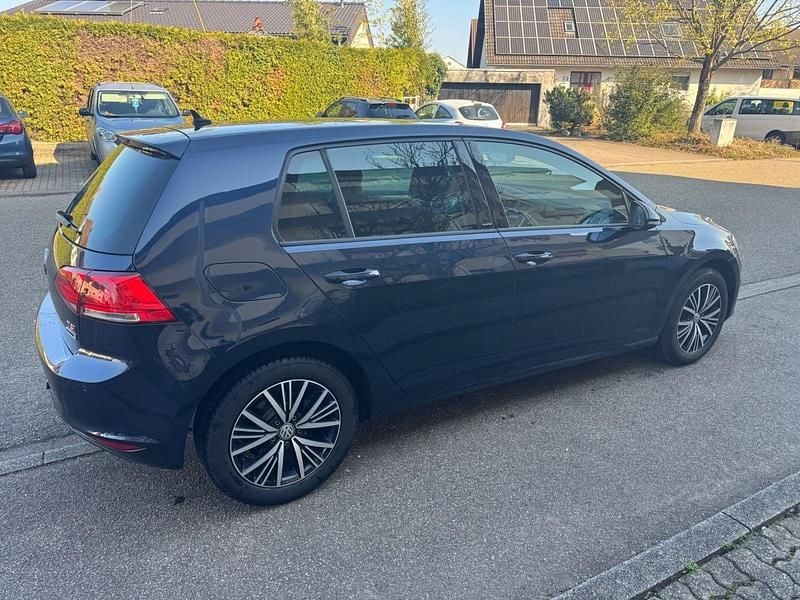 Gebraucht VW Golf VII Allstar 150 PS (110 kW) 2016 Blau Limousine