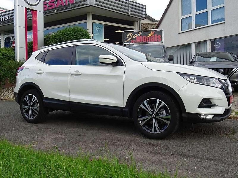 Brilliant white Gebraucht 2020 Nissan Qashqai N-Way SUV | 17.800 € (Fairer Preis) - Bild 1/4