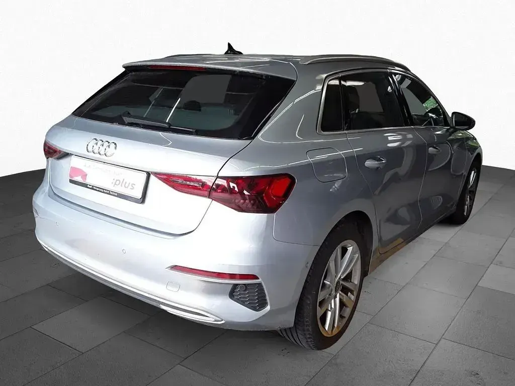 Gebraucht Audi A3 S-Line 150 PS (110 kW) 2023 Silber Limousine