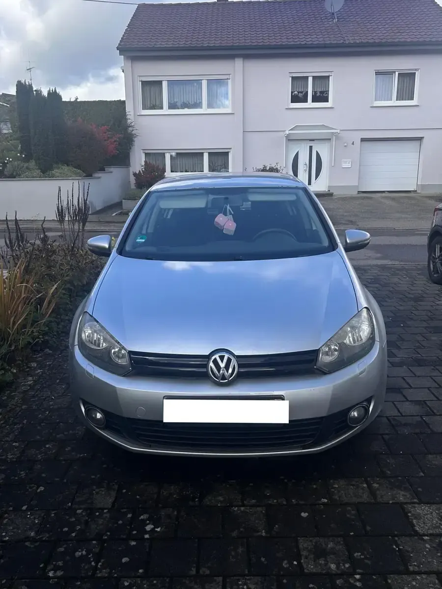 Gebraucht VW Golf VI 110 PS (80 kW) 2009 Silber Kleinwagen
