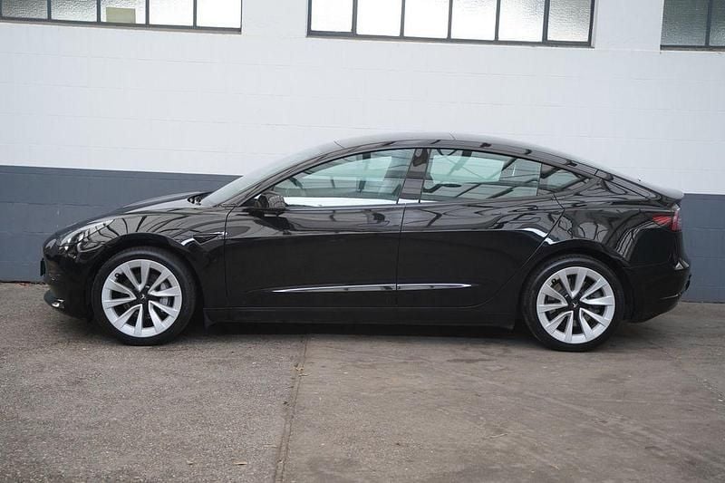 Gebraucht Tesla Model 3 Standard Range 208 kW (283 PS) 2022 Schwarz Limousine