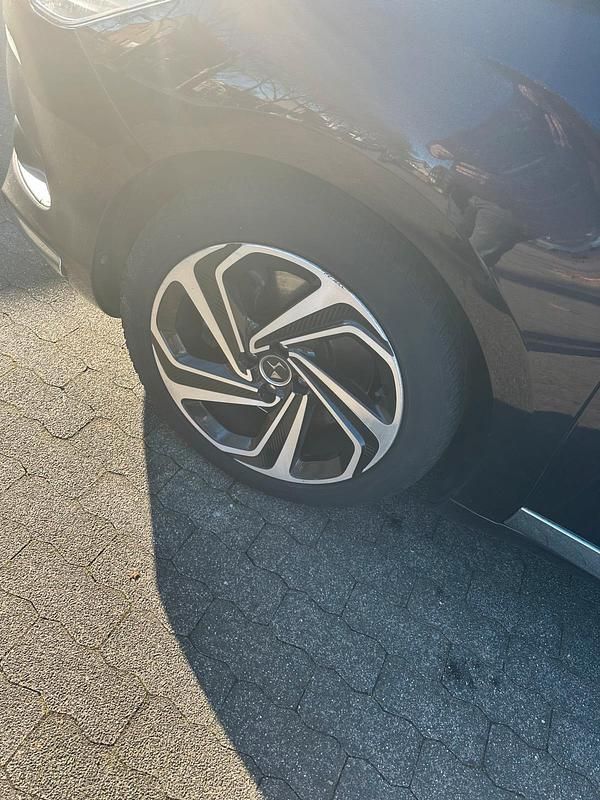 Gebraucht Citroën DS5 150 PS (110 kW) 2015 Violet Kleinwagen