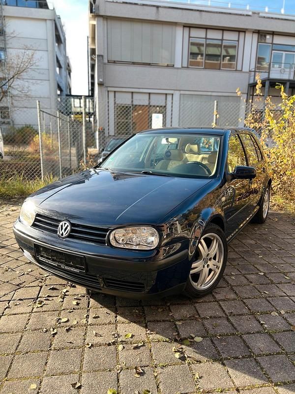 Blau Gebraucht 1999 VW Golf IV Comfortline Limousine | 2.480 € (Teuer) - Bild 1/4