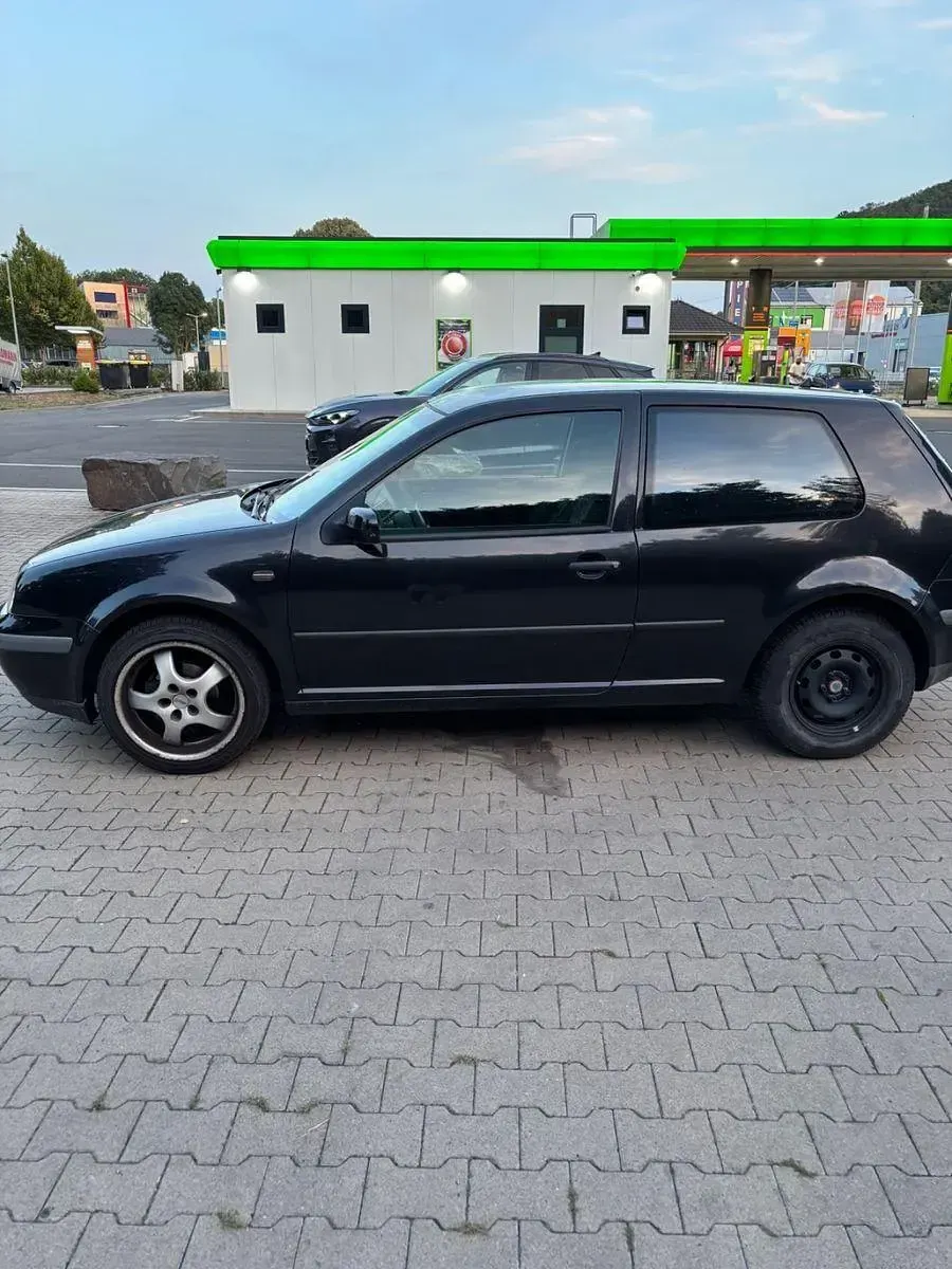 Gebraucht VW Golf III 75 PS (55 kW) 1999 Schwarz Limousine