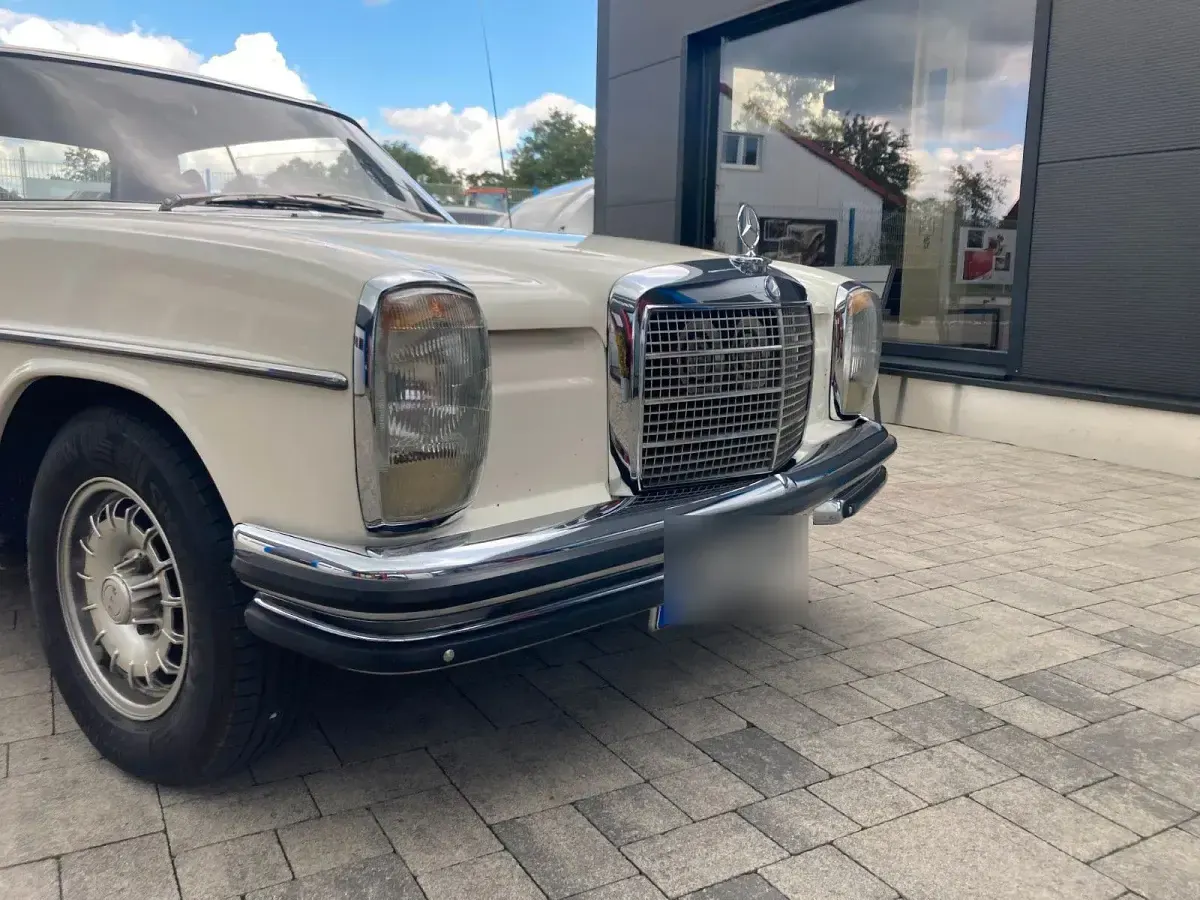 Gebraucht Mercedes 250 150 PS (110 kW) 1969 Weiß Coupé