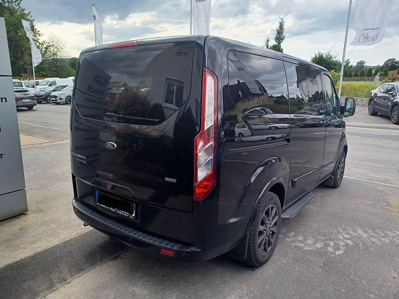 Gebraucht Ford Tourneo Titanium 170 PS (125 kW) 2018 Schwarz Van / Kleinbus
