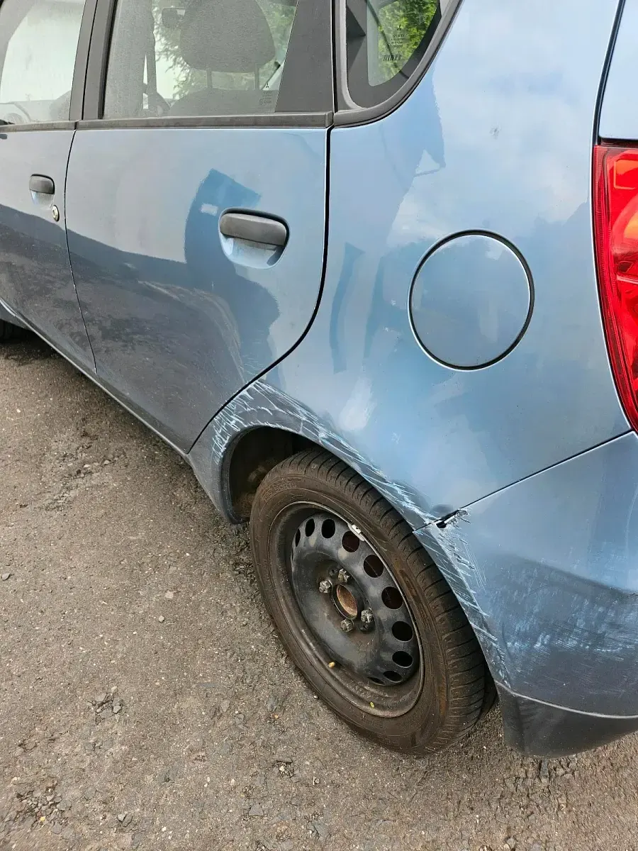 Gebraucht Mitsubishi Colt 75 PS (55 kW) 2009 Blau Kleinwagen