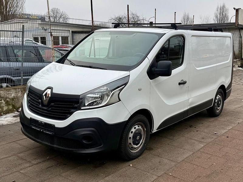 Gebraucht Renault Trafic Komfort 90 PS (66 kW) 2016 Gletscherweiss Van / Kleinbus