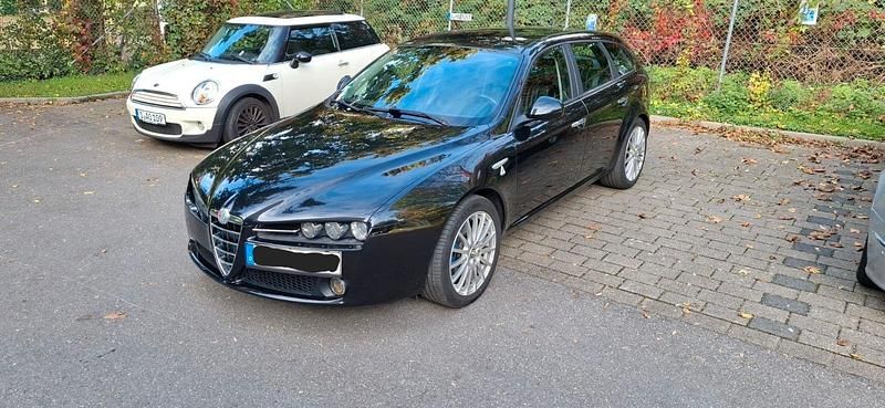 Schwarz Gebraucht 2006 Alfa Romeo 159 Distinctive Kombi | 2.150 € (Fairer Preis) - Bild 1/4