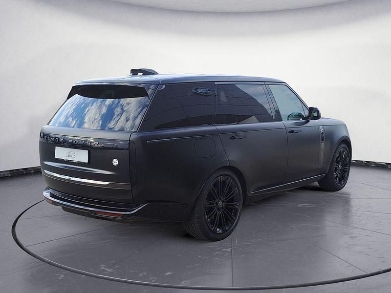 Gebraucht Land Rover Range Rover 351 PS (258 kW) 2025 Obsidian black SUV