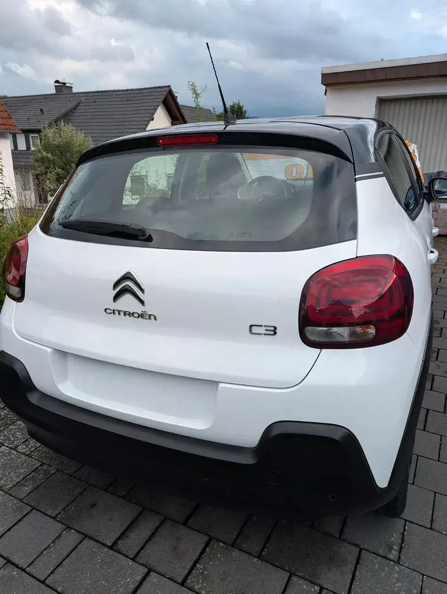 Gebraucht Citroën C3 Feel 82 PS (60 kW) 2018 Weiß Kleinwagen
