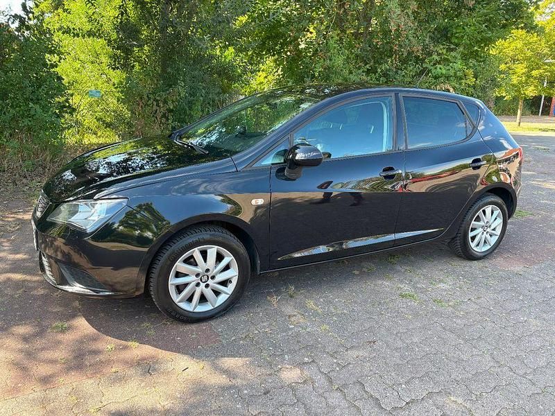 Schwarz Gebraucht 2014 Seat Ibiza Style Limousine | 5.199 € (Fairer Preis) - Bild 1/4