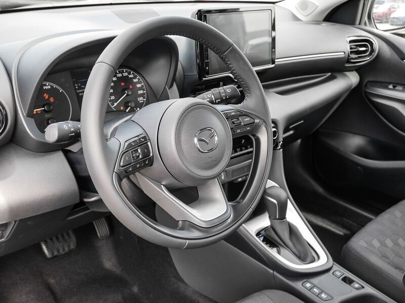 Gebraucht Mazda 2 Center-Line 116 PS (85 kW) 2024 Lunar white Kleinwagen