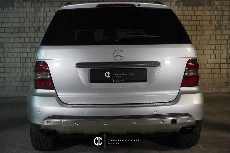 Gebraucht Mercedes ML320 224 PS (164 kW) 2006 Silber SUV