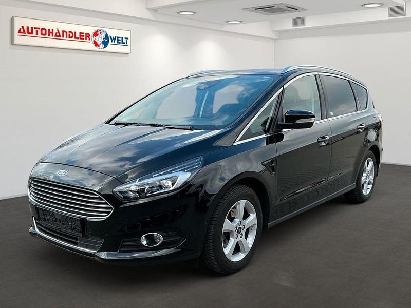 Gebraucht Ford S-MAX Titanium 165 PS (121 kW) 2019 Schwarz Van / Kleinbus