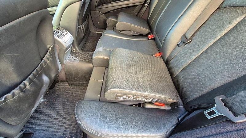 Gebraucht Mercedes E350 Avantgarde 272 PS (200 kW) 2005 Silber Kombi