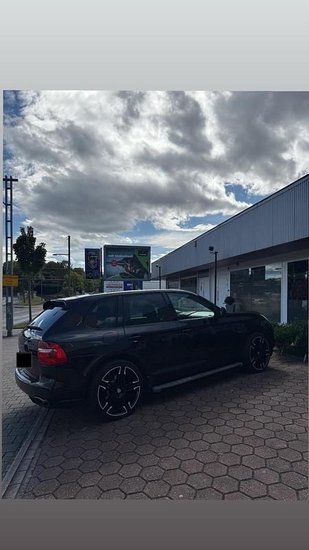 Schwarz Gebraucht 2009 Porsche Cayenne SUV | 10.500 € - Bild 1/4