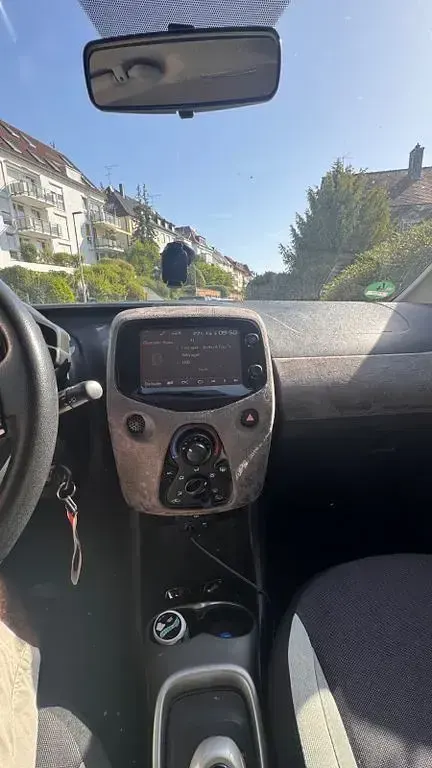 Gebraucht Toyota Aygo 68 PS (50 kW) 2015 Rot Kleinwagen