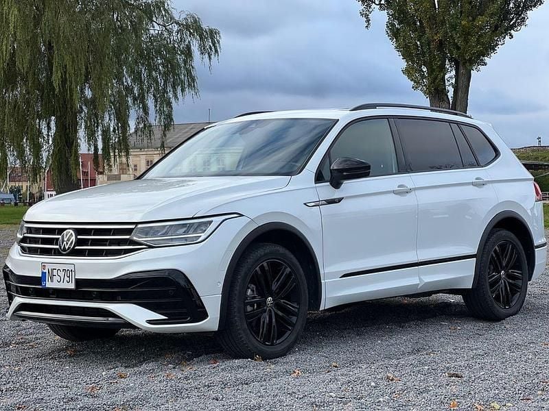 Weiß Gebraucht 2022 VW Tiguan SE R-Line Black SUV | 23.000 € (Fairer Preis) - Bild 1/4