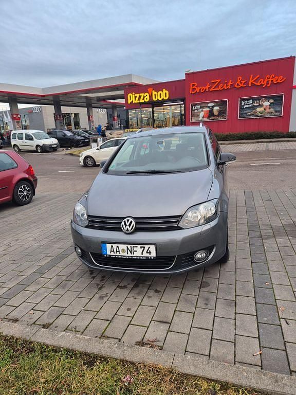 Grau Gebraucht 2013 VW Golf Plus Cross Life Van / Kleinbus | 3.999 € (Guter Preis) - Bild 1/4