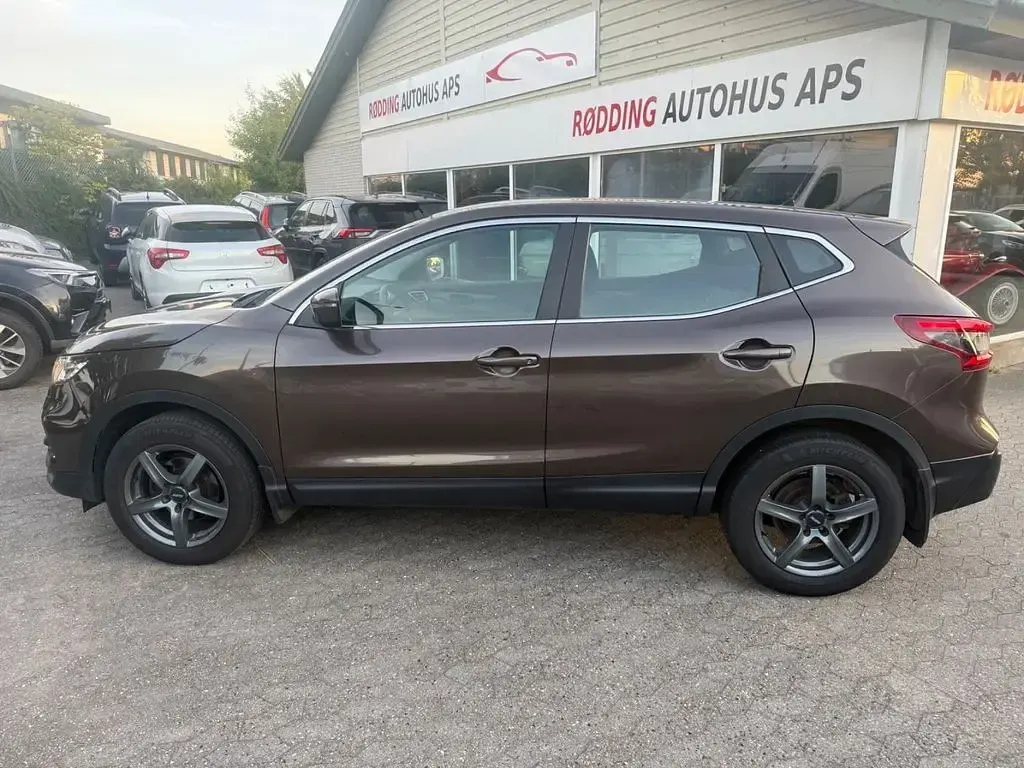 Gebraucht Nissan Qashqai Visia 116 PS (85 kW) 2018 Braun SUV