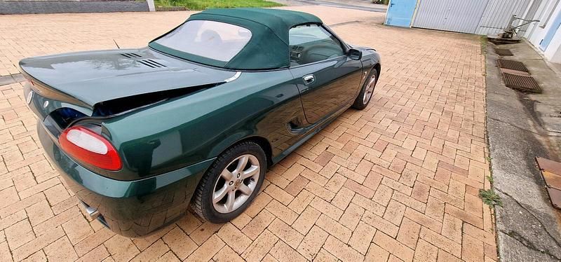 Gebraucht MG TF 116 PS (85 kW) 2002 Grün Cabrio