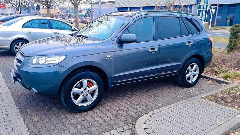 Grau Gebraucht 2009 Hyundai Santa Fe SUV | 5.600 € (Fairer Preis) - Bild 1/4