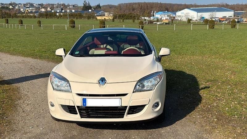 Gebraucht Renault Mégane Cabriolet Floride 131 PS (96 kW) 2012 Beige Cabrio