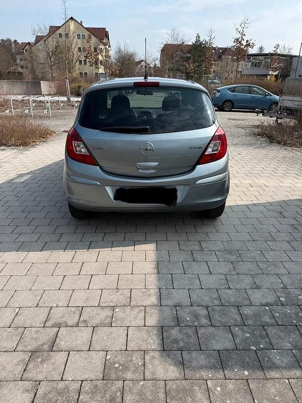 Gebraucht Opel Corsa 69 PS (50 kW) 2010 Andere farben Kleinwagen