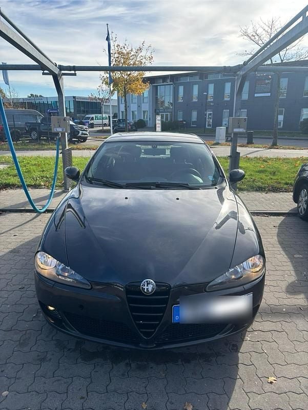Schwarz Gebraucht 2006 Alfa Romeo 147 Kleinwagen | 3.200 € (Teuer) - Bild 1/4