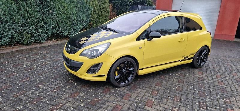 Gebraucht Opel Corsa 209 PS (153 kW) 2011 Gelb Limousine