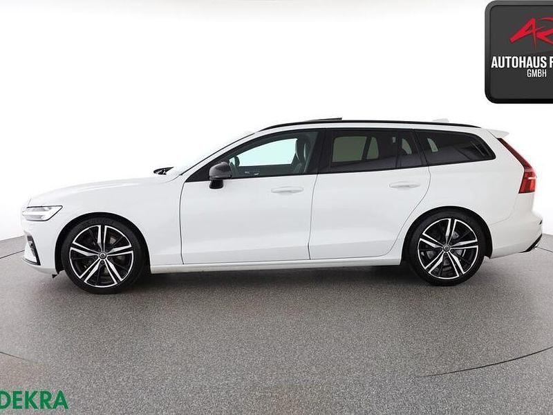 Gebraucht Volvo V60 R-Design 310 PS (228 kW) 2019 Ice white, solid / solid Kombi