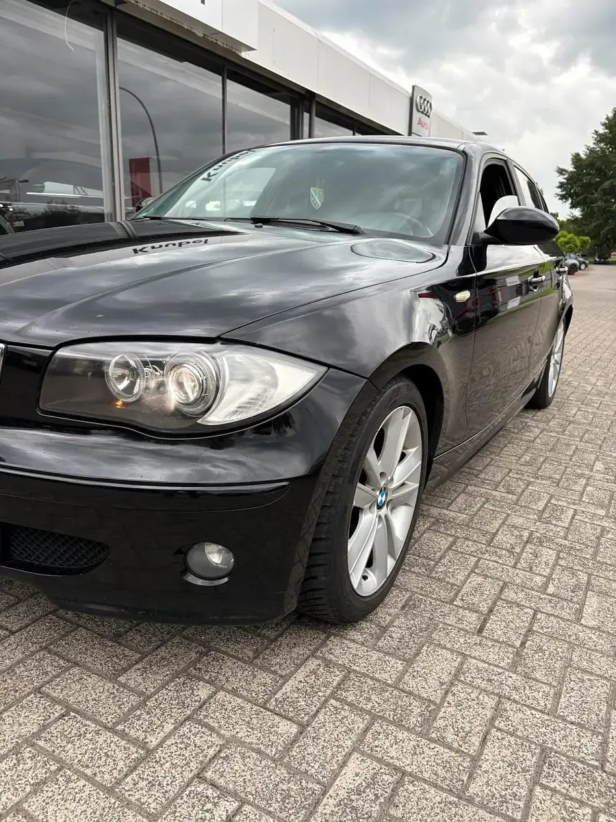 Gebraucht BMW 116 Basis 116 PS (85 kW) 2005 Schwarz Kleinwagen
